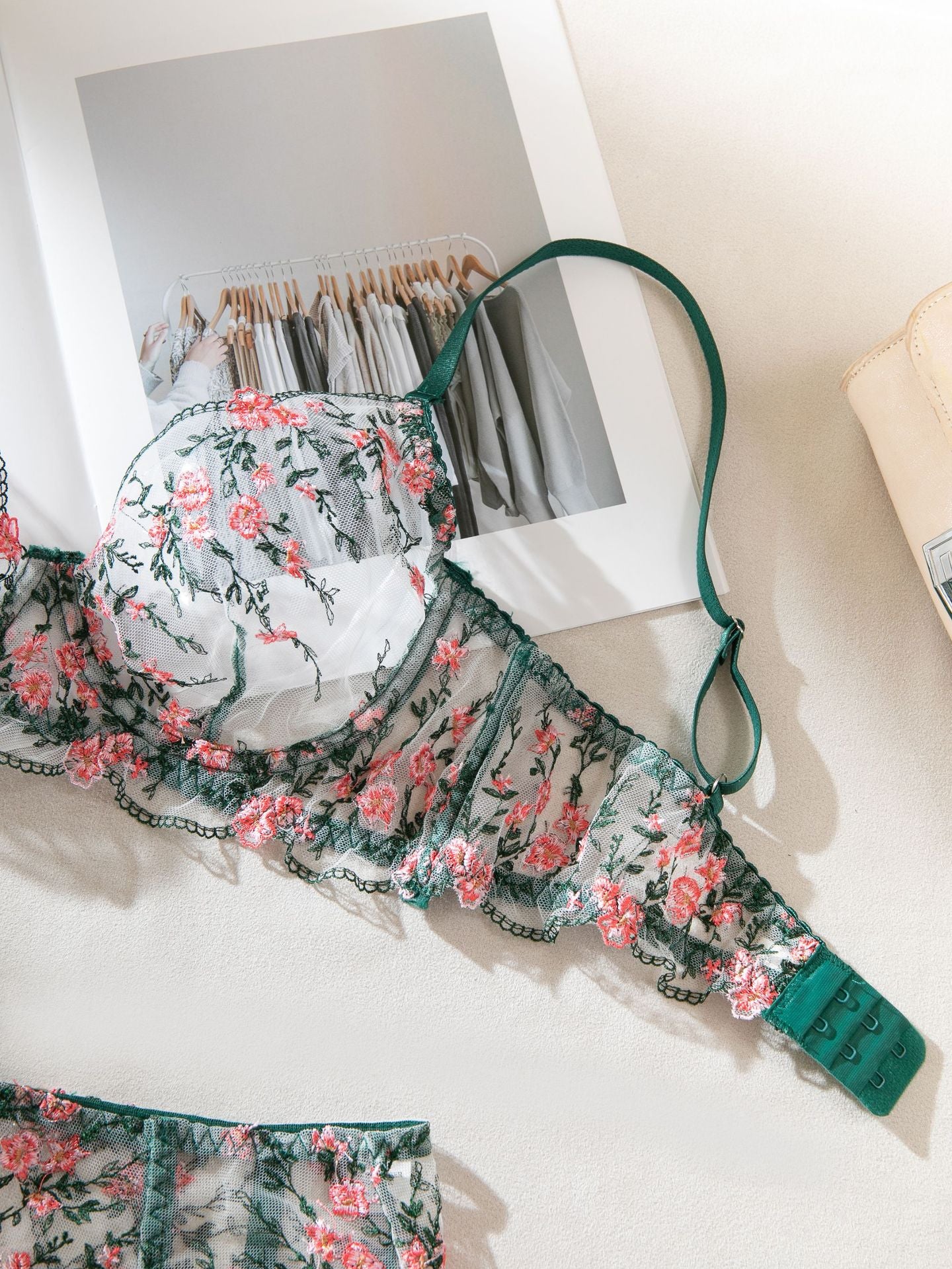 Green Embroidered Sheer Gathering Four-Piece Set