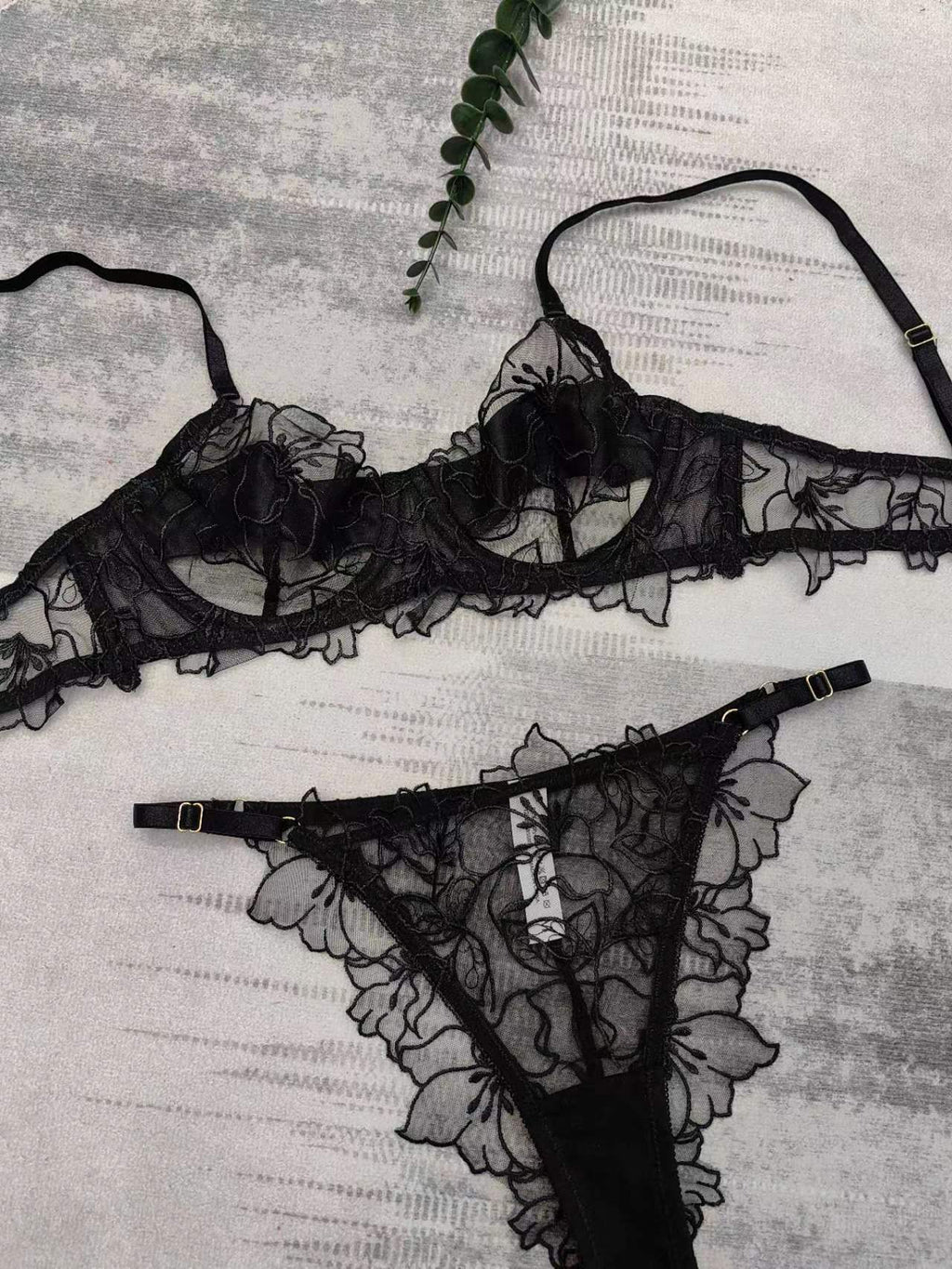 French Embroidered Lace Bra Set – Ultra-Thin, Slimming, Anti-Sag