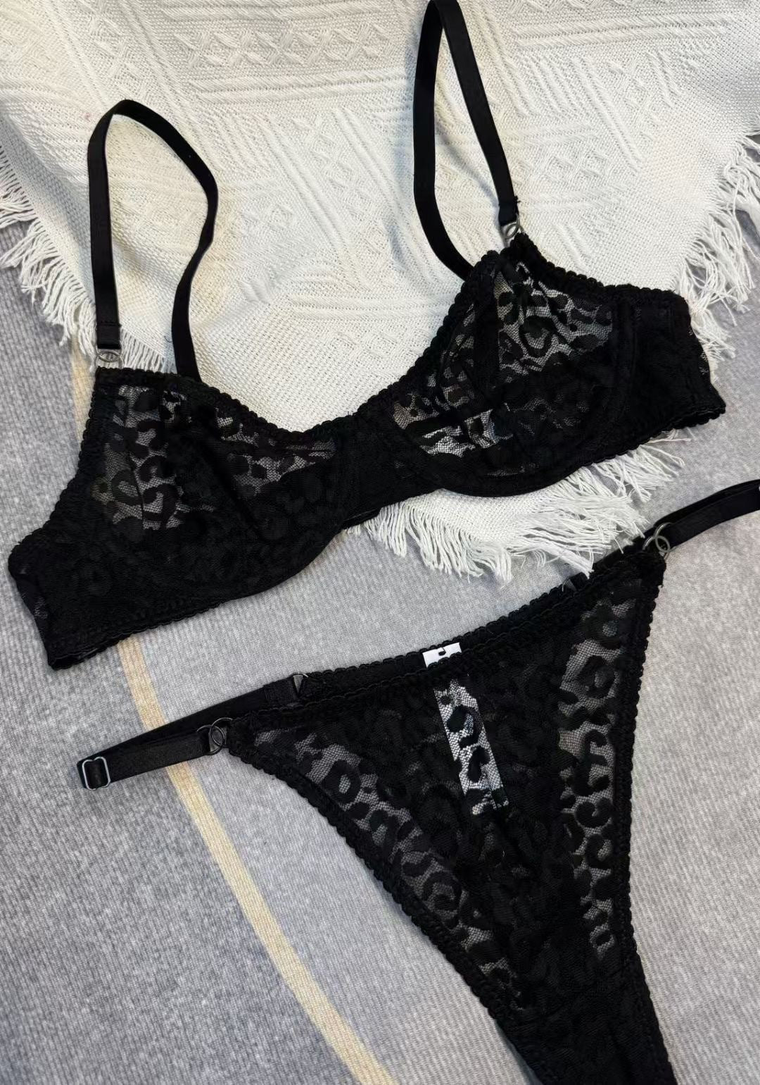 Sheer Jacquard Lace Lift Bra