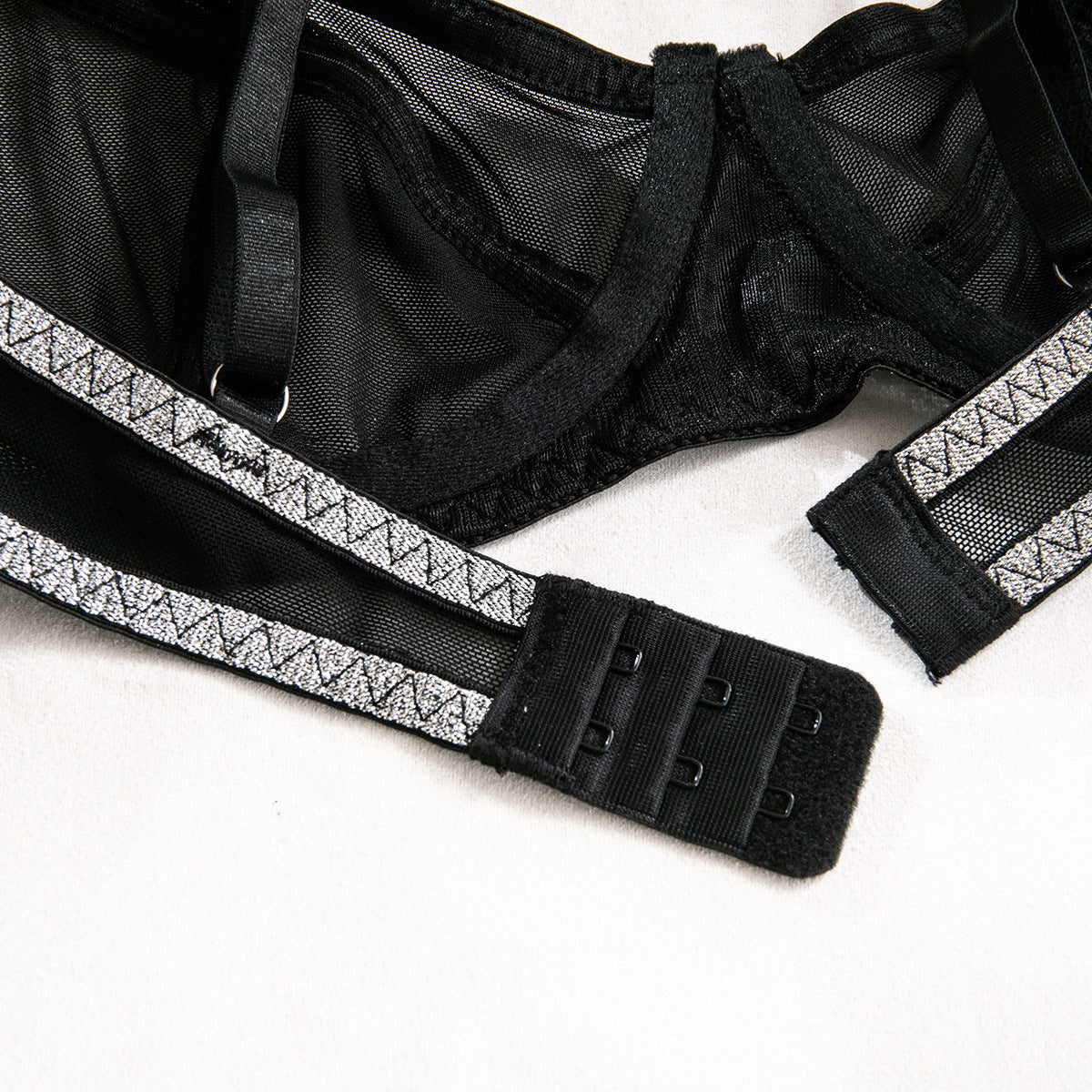 Contrast Webbing Boned Three-Piece Lingerie Set