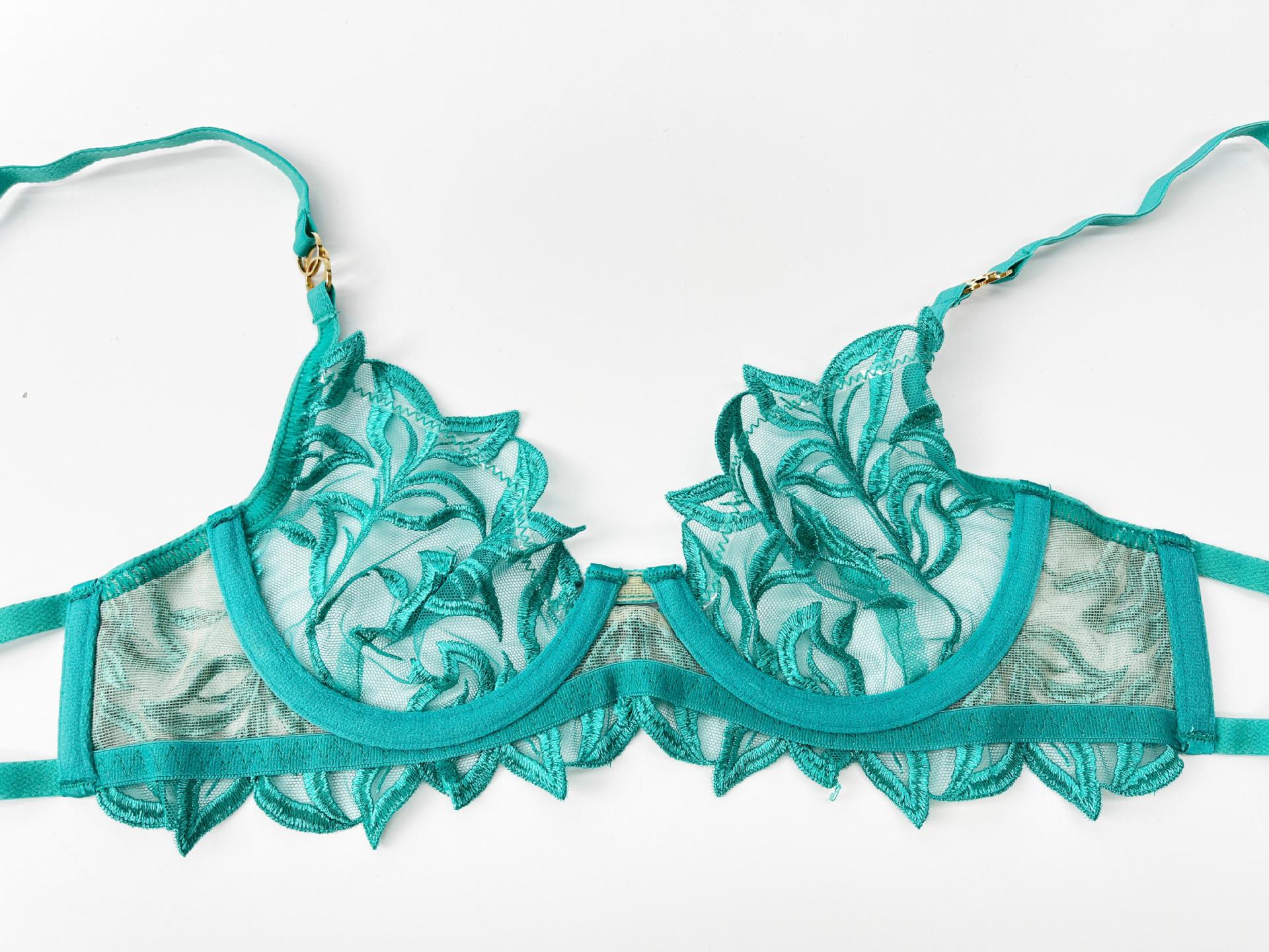Embroidery Lace Anti-Sag Bra Set – Sheer, Full Coverage, with Thong