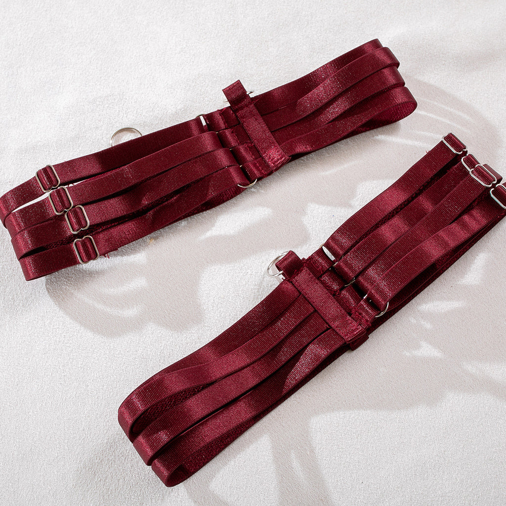 Strappy Patchwork Bodycon Gloves 3-Piece Lingerie Set