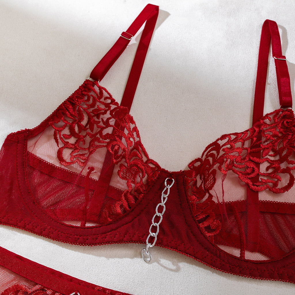 Metal Chain & Embroidered Heart Lingerie Set | Four-Piece with Leg Garter