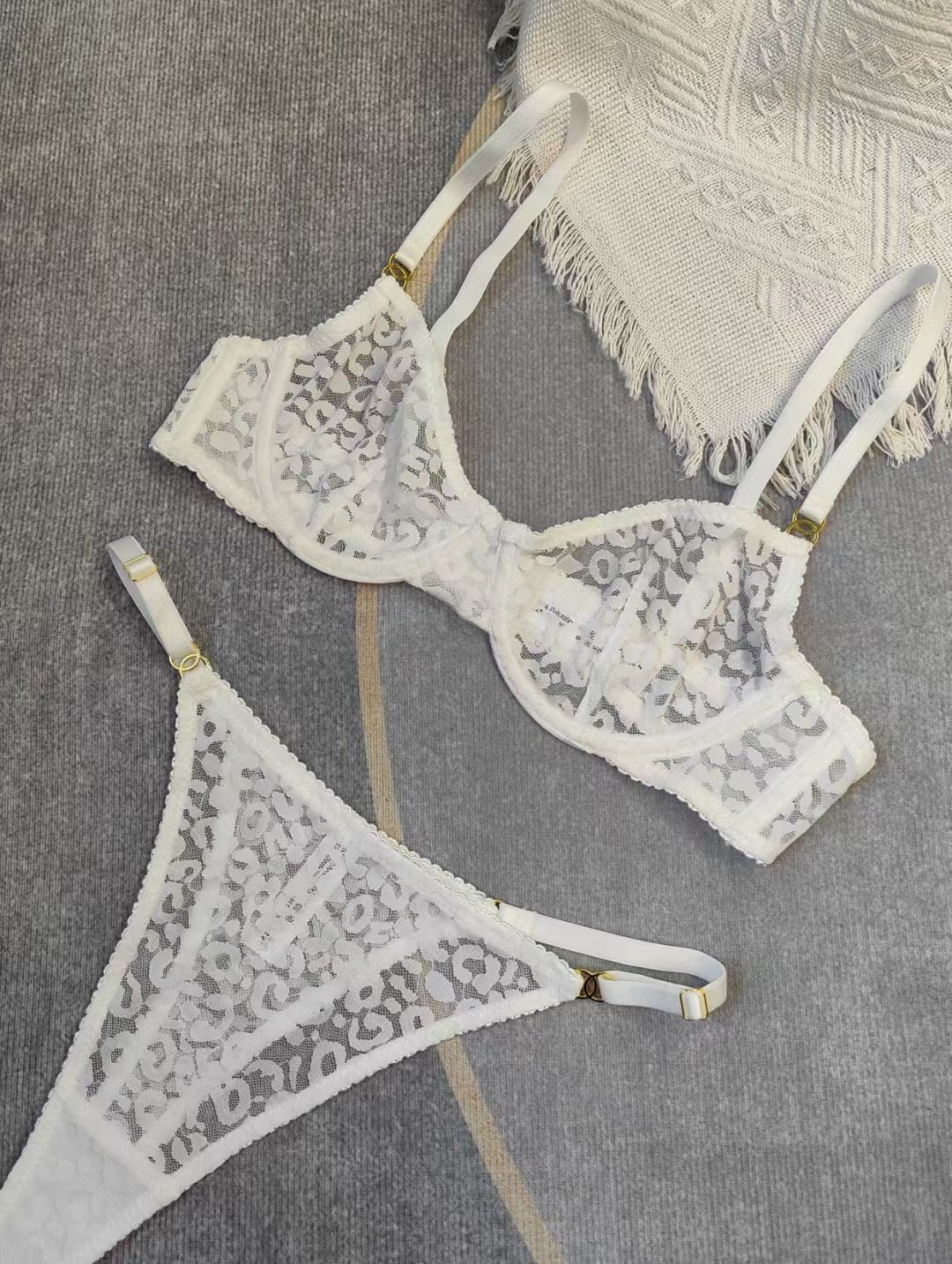 Sheer Jacquard Lace Lift Bra